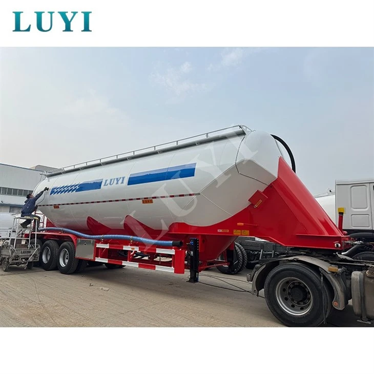 3-axle 3-compartment Large-capacity Bulk Cement Powder Tank Truck factory